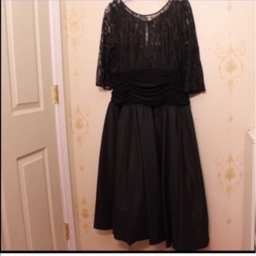 SLNY (David's Bridal) Size 16W